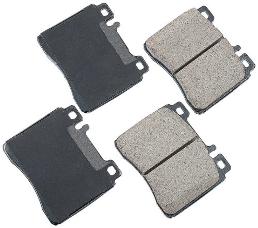 Akebono EUR689 Disc Brake Pad Set