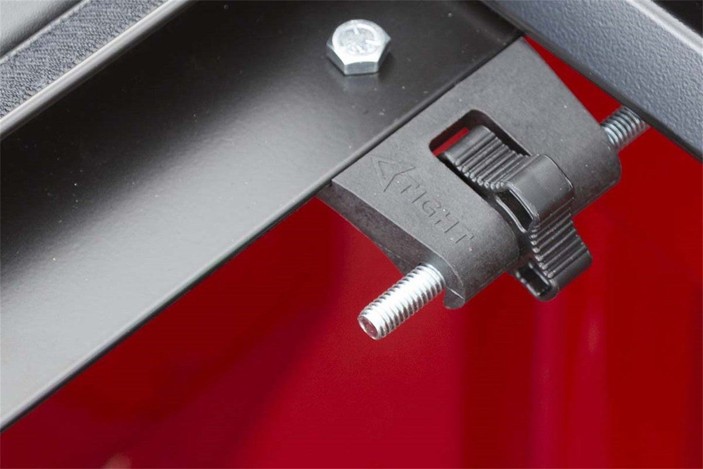 Access Cover 42319 Tonneau Cover