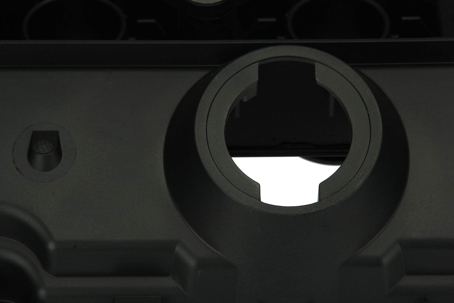URO Parts URO-015510 Engine Valve Cover