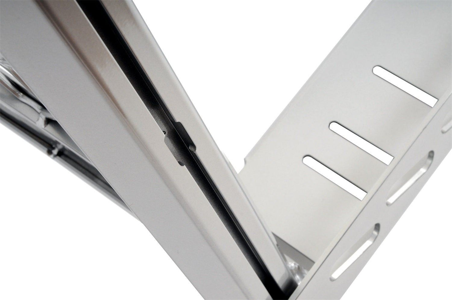 Dee Zee DZ95050W
