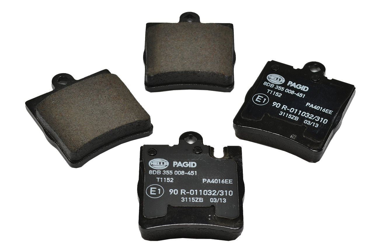 Hella-PAGID 355008451 Jeu de plaquettes de frein à disque