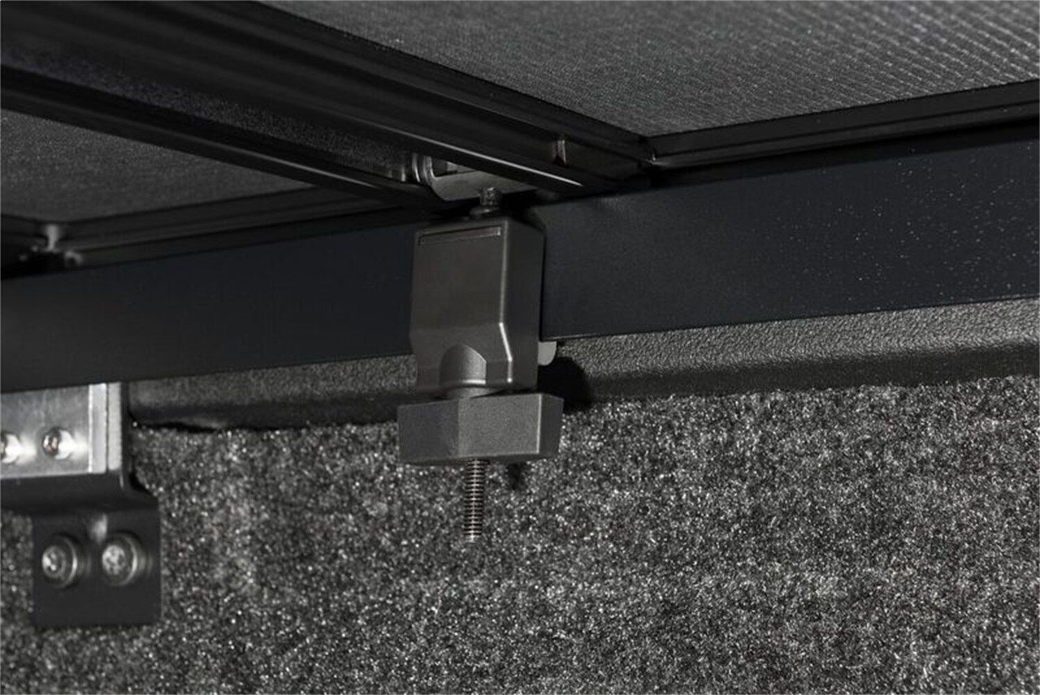 EXTANG 92825 Tonneau Cover