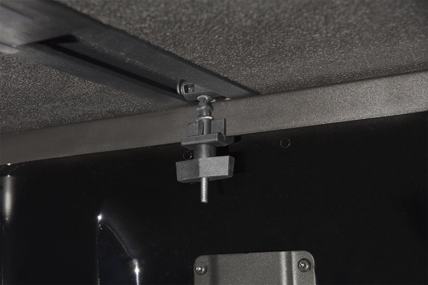 EXTANG 84703 Tonneau Cover