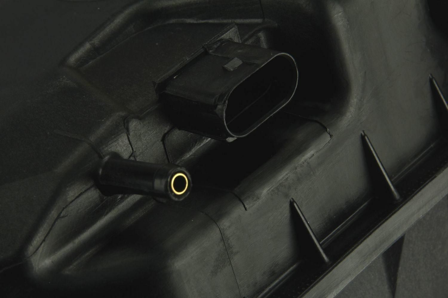 URO SHORT SKU URO-015461 Engine Coolant Reservoir