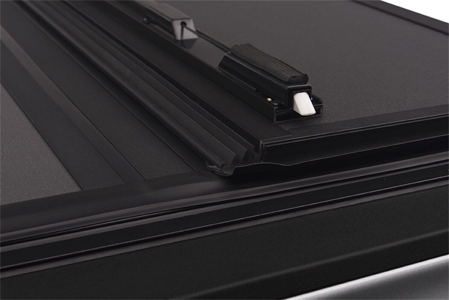 BAK 448602 Tonneau Cover