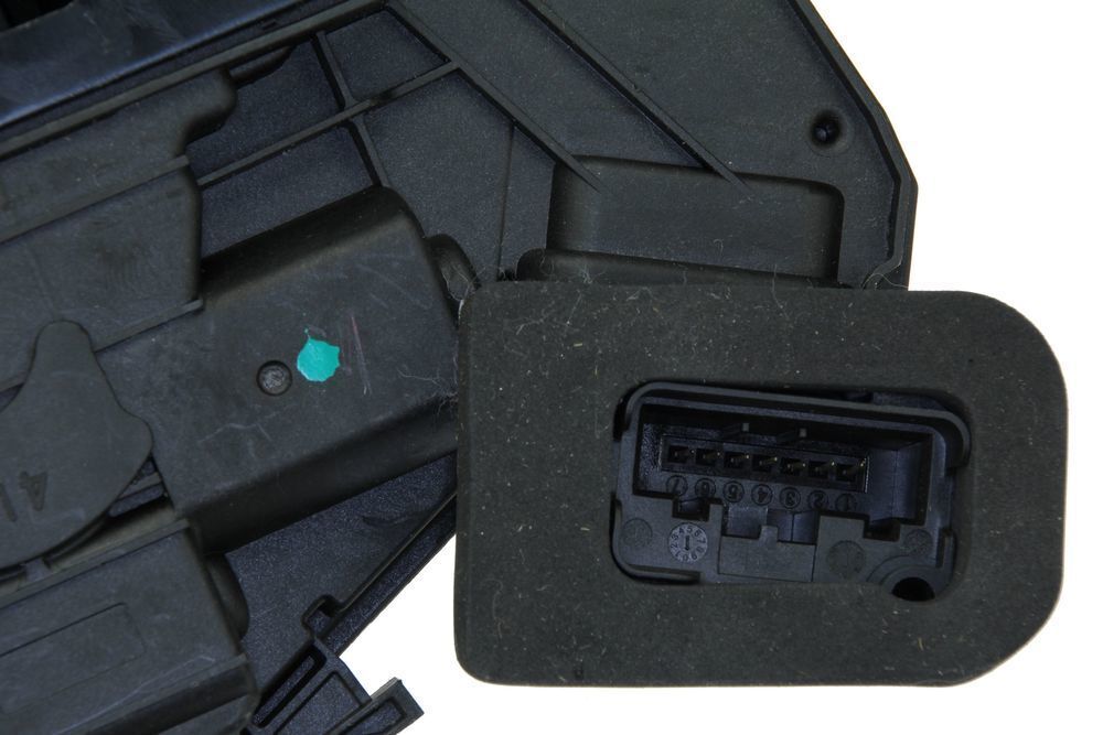 URO SHORT SKU URO-016583 Door Lock Actuator Motor
