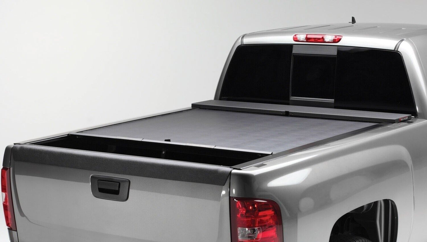 ROLL-N-LOCK LG825M Tonneau Cover