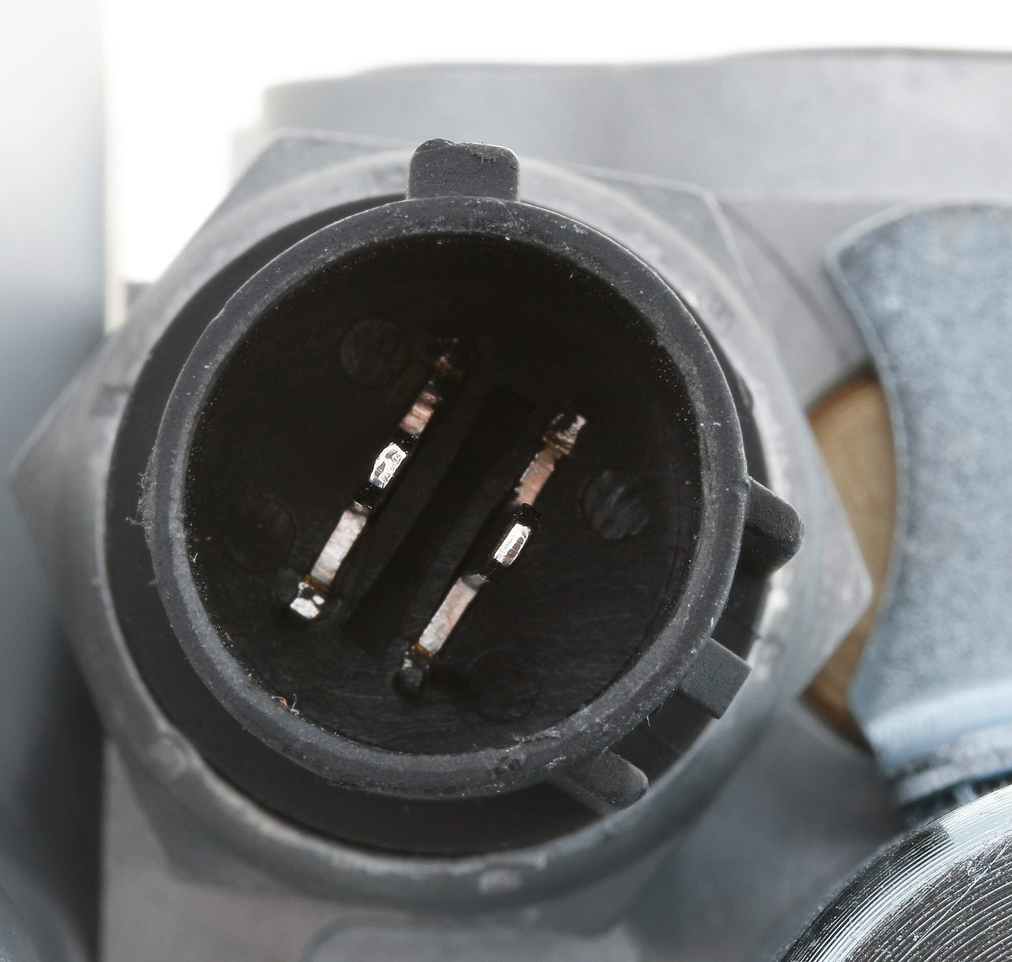NGK VV0122 Engine Variable Valve Timing (VVT) Solenoid