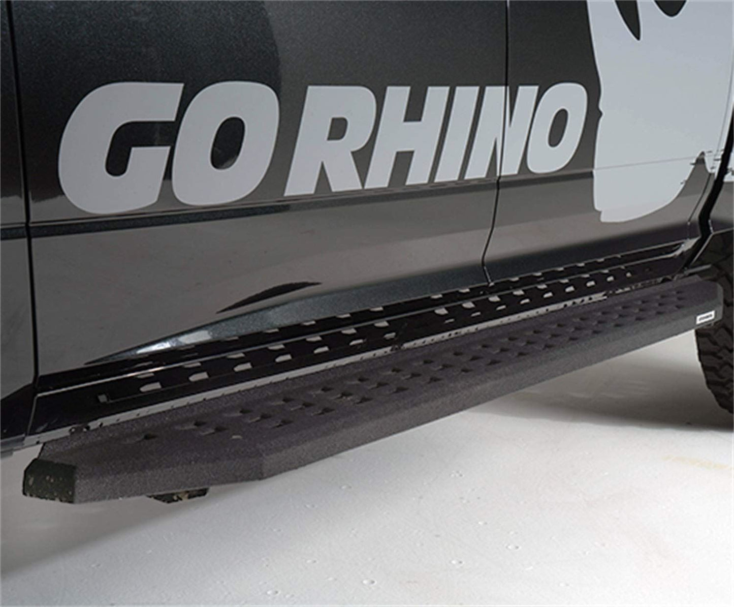 Go Rhino 69410687T Running Board